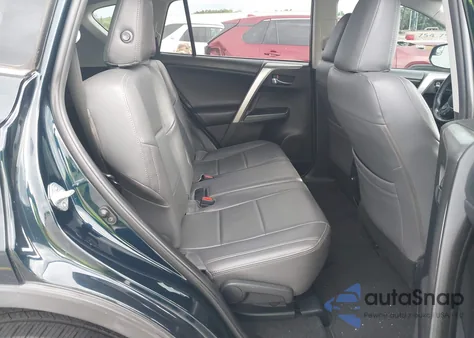 2017 Toyota Rav4 Xle z USA, uszkodzony, nr VIN JTMWFREV5HD098643